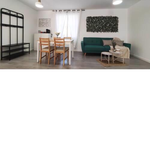 Luminoso y Amplio Apartamento con Patio