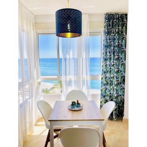 Nuevo Apartamento sobre el Mar en Playa Ferrara